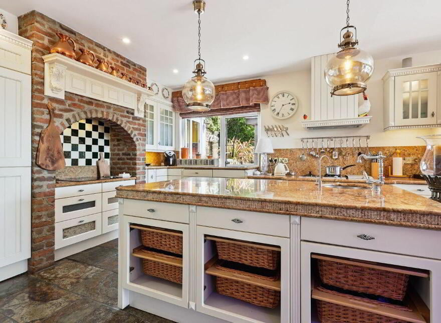 Carrigkeal, Carrickbrack Road, Howth, Howth, D13V295