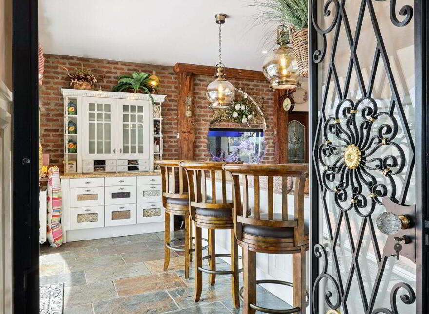 Carrigkeal, Carrickbrack Road, Howth, Howth, D13V295