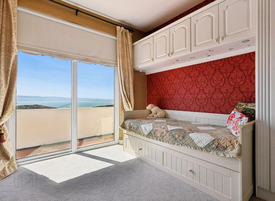 Carrigkeal, Carrickbrack Road, Howth, Howth, D13V295