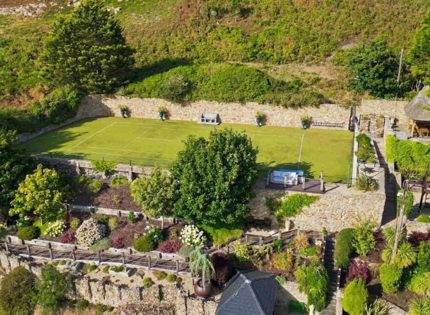 Carrigkeal, Carrickbrack Road, Howth, Howth, D13V295