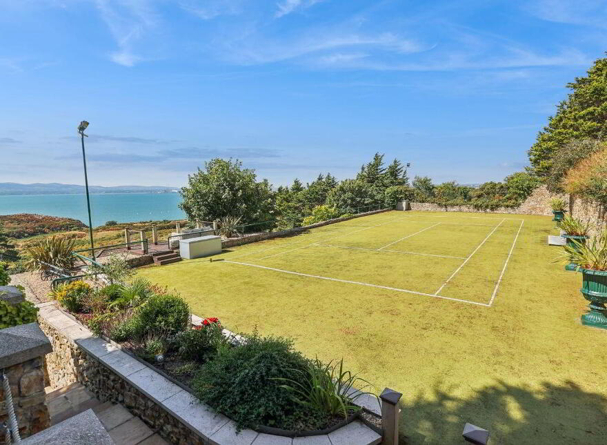 Carrigkeal, Carrickbrack Road, Howth, Howth, D13V295