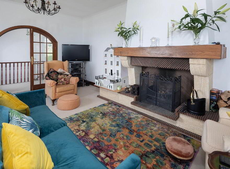 Church Road, Aghada, P25P295