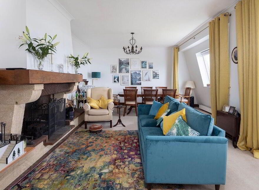 Church Road, Aghada, P25P295