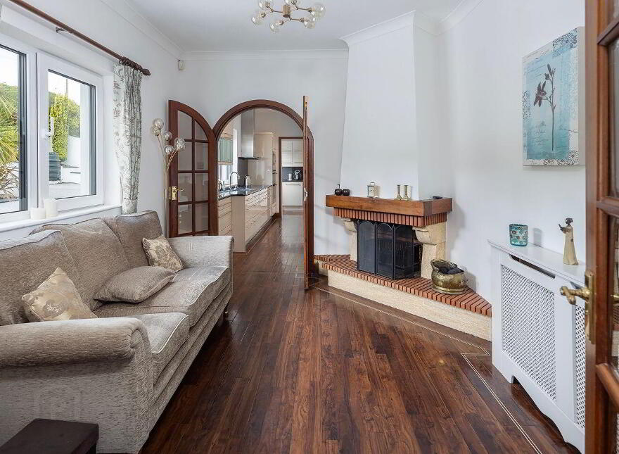 Church Road, Aghada, P25P295