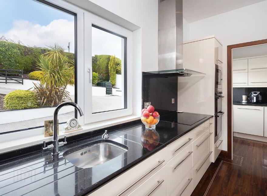 Church Road, Aghada, P25P295