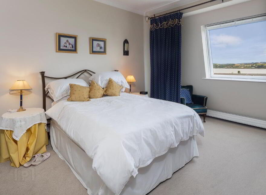 Church Road, Aghada, P25P295