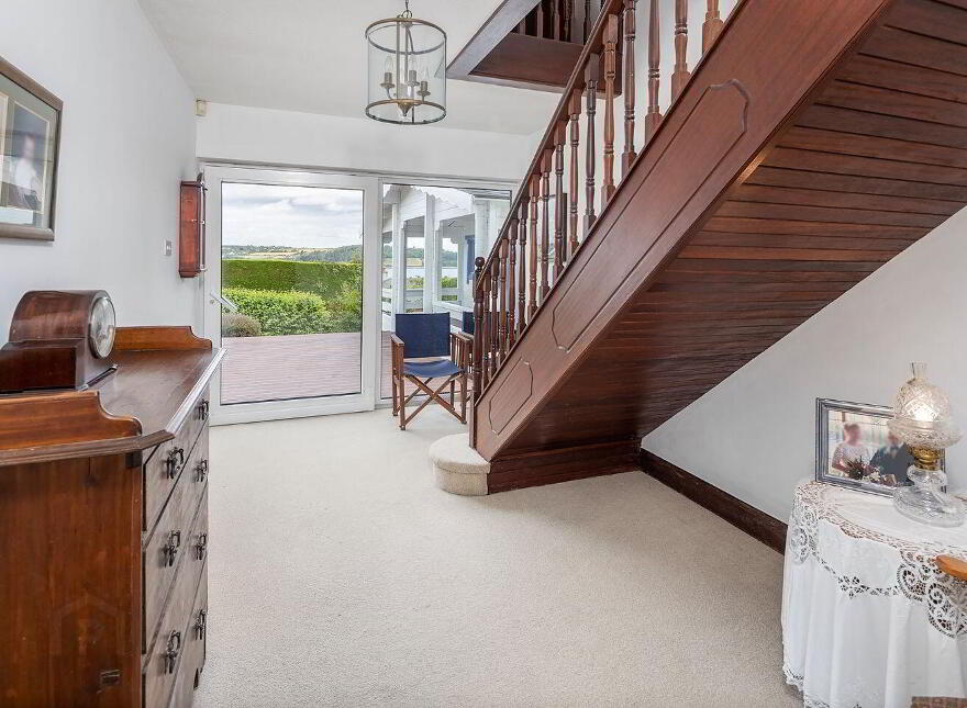 Church Road, Aghada, P25P295
