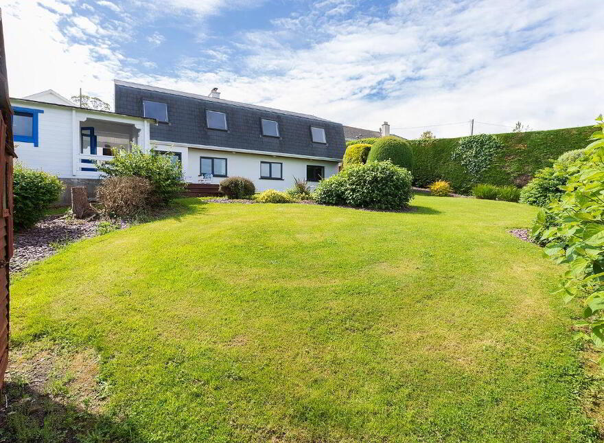 Church Road, Aghada, P25P295