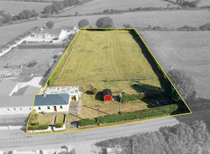 Ballycrenane, Coast Road, Garryvoe, P25N567