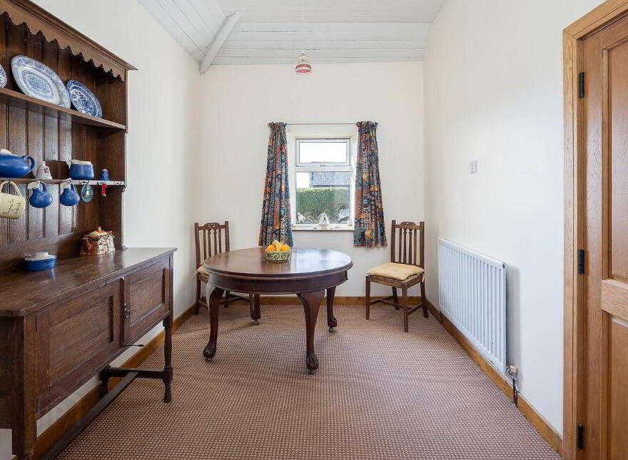 Ballycrenane, Coast Road, Garryvoe, P25N567