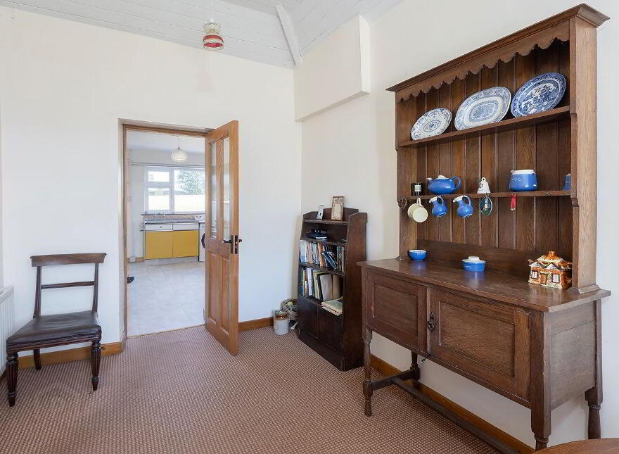 Ballycrenane, Coast Road, Garryvoe, P25N567