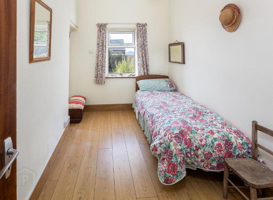Ballycrenane, Coast Road, Garryvoe, P25N567