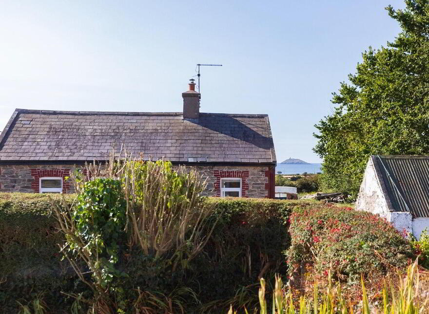 Ballycrenane, Coast Road, Garryvoe, P25N567