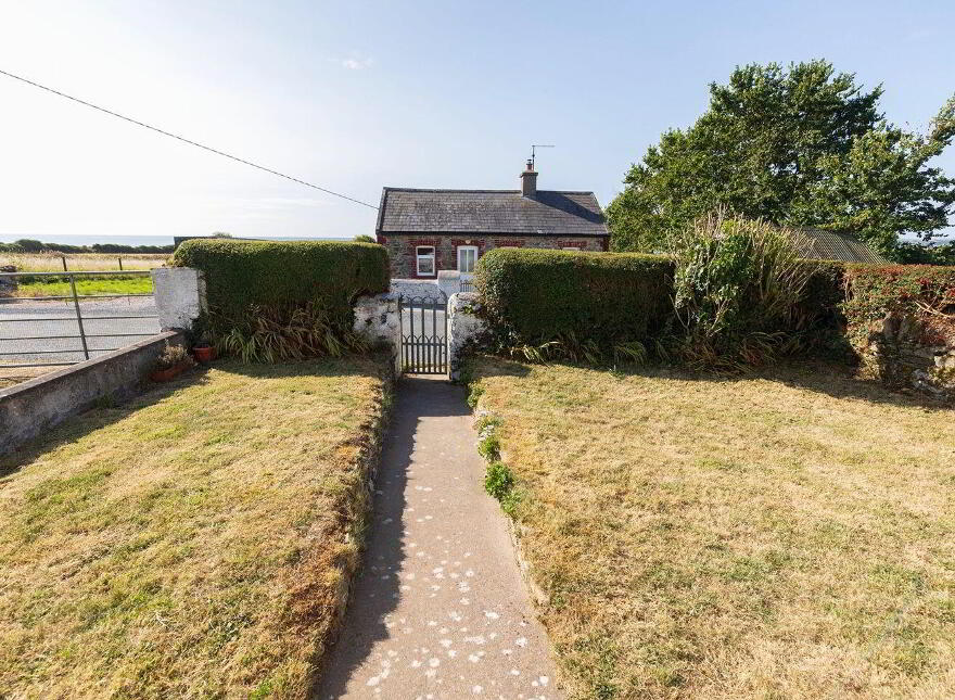 Ballycrenane, Coast Road, Garryvoe, P25N567