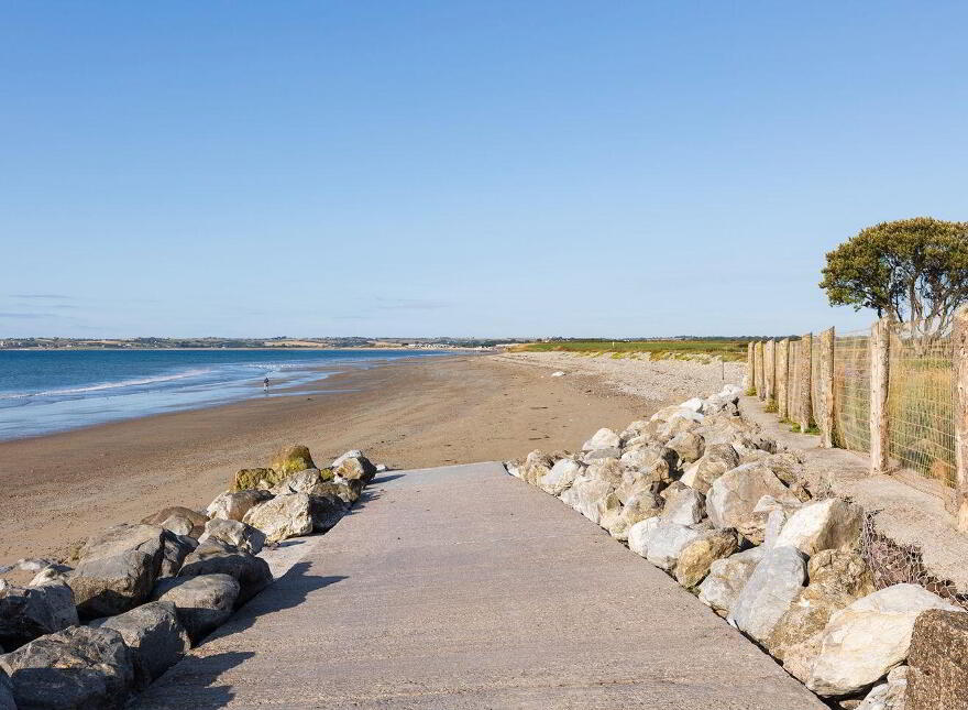 Ballycrenane, Coast Road, Garryvoe, P25N567