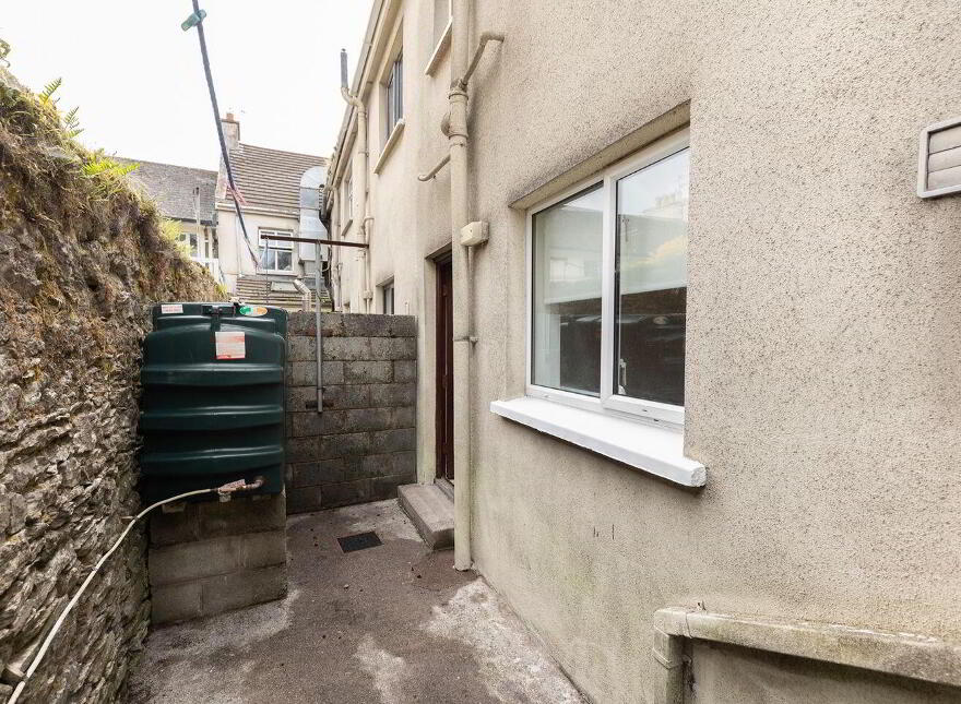 1 St. James' Terrace, Ballinacurra, Midleton, P25YV90