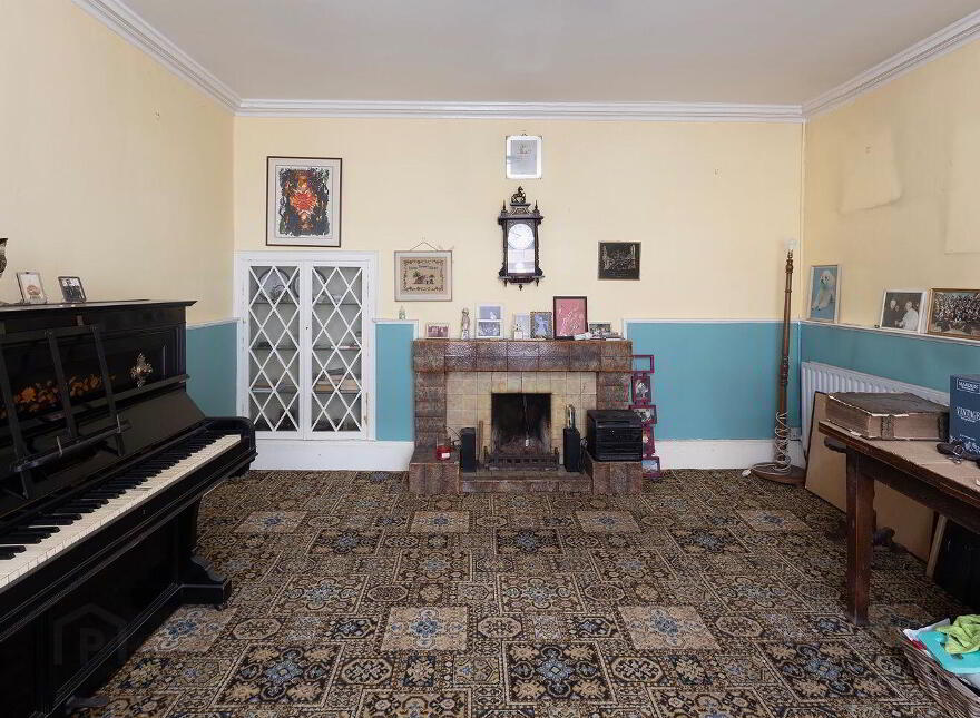 25 The Rock, St. Mary's Road, Midleton, P25Y732