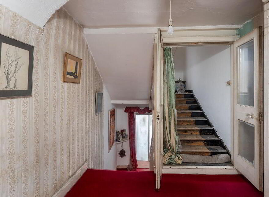 25 The Rock, St. Mary's Road, Midleton, P25Y732