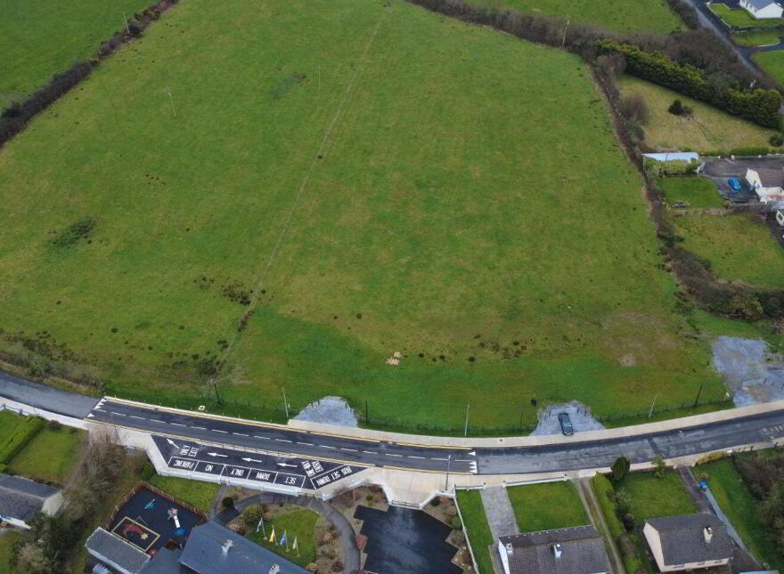 Loughill Village, Loughill