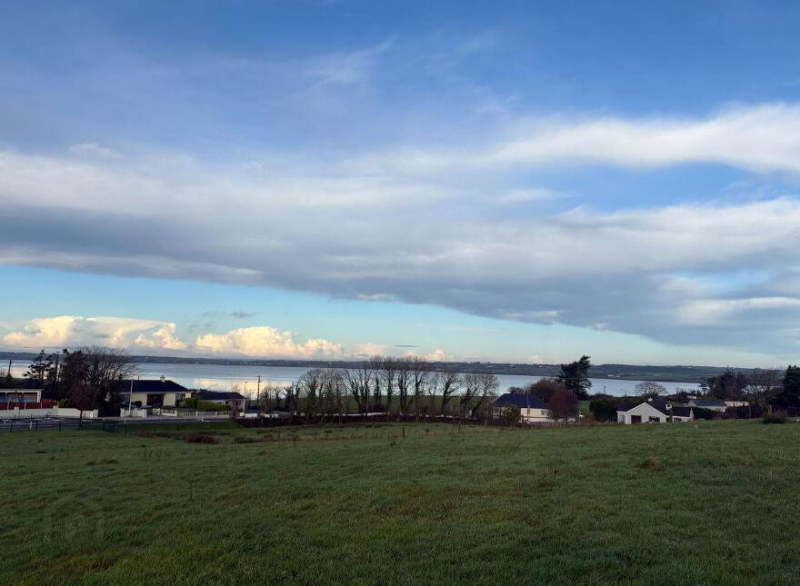 Loughill Village, Loughill