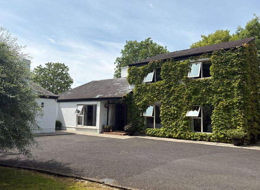 The Grove, Tuogh, Adare, V94P63H