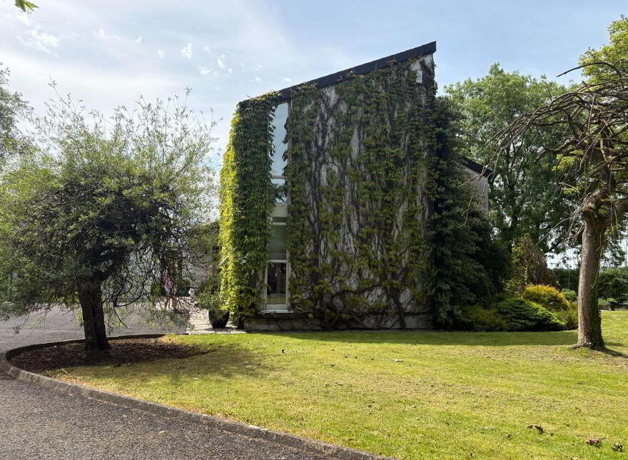 The Grove, Tuogh, Adare, V94P63H