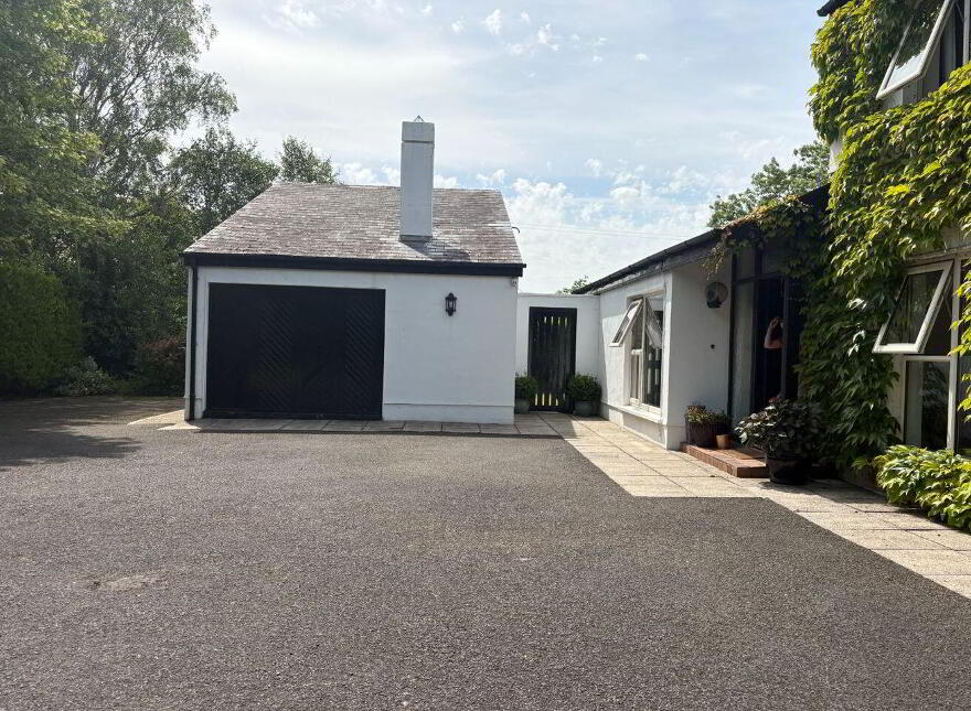 The Grove, Tuogh, Adare, V94P63H