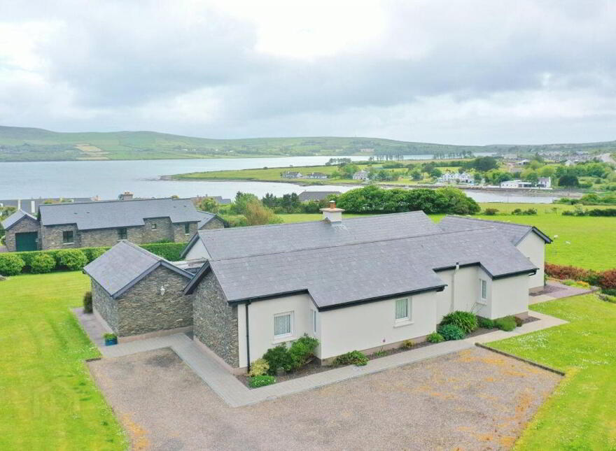 1 Barr Na Coille, Dingle, V92HH98