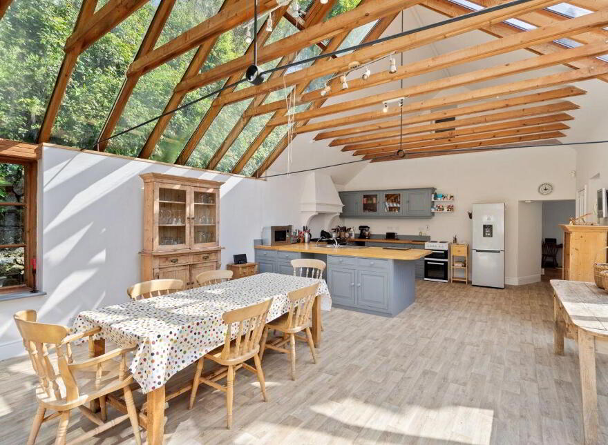 Glenbrook House, And Mews, Enniskerry, A98N265