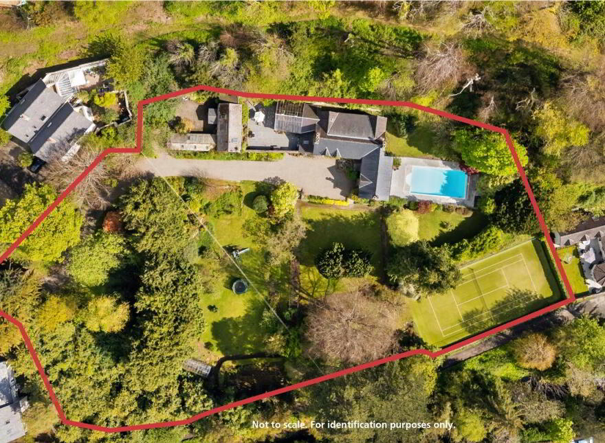 Glenbrook House, And Mews, Enniskerry, A98N265