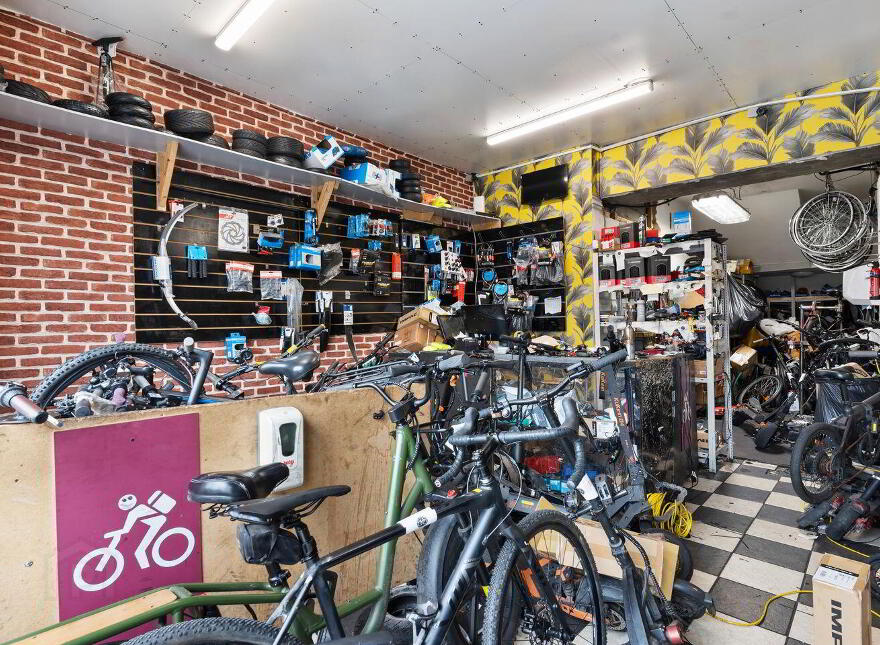 C Wright Cycle Centre, Unit B/ Pier 19, Dublin 8, D08X085