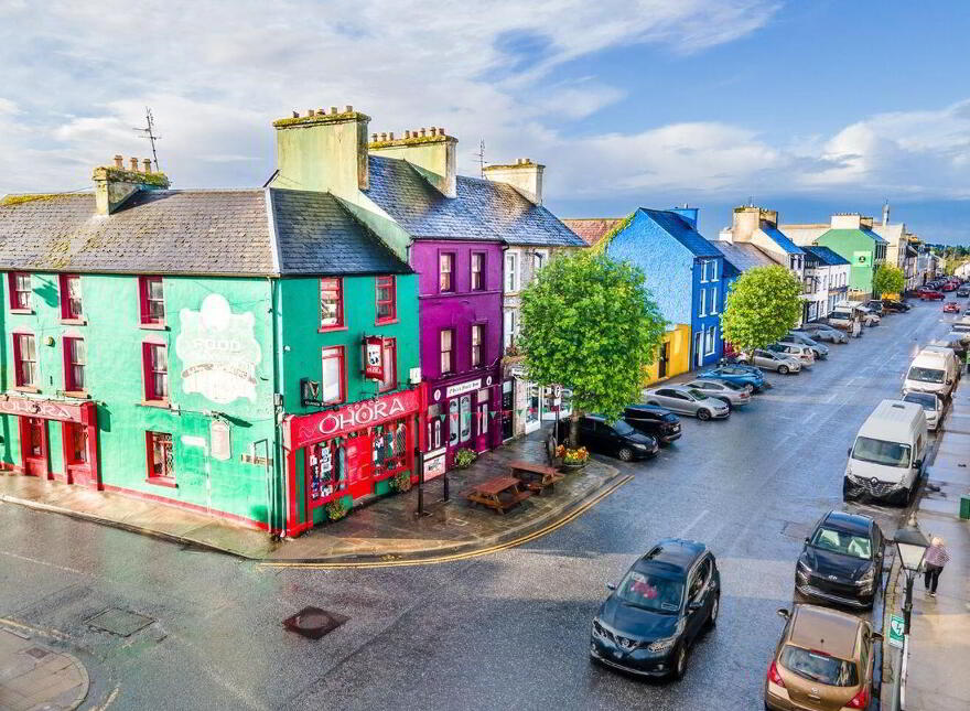 Teach Ó Hora, Main Street, Kiltimagh, F12X942