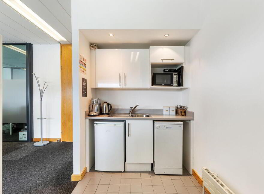 302 Suite Q House, 76 Furze Road, Sandyford, Sandyford, D18WC60