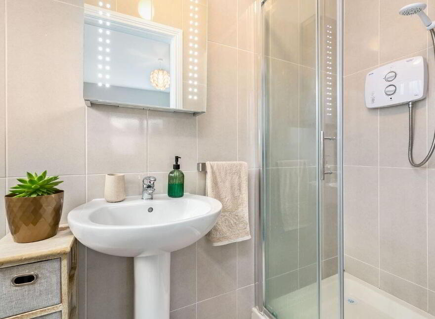 11 Speers Green, Forest Park, Dromahair, F91W5D2