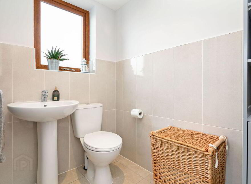 11 Speers Green, Forest Park, Dromahair, F91W5D2