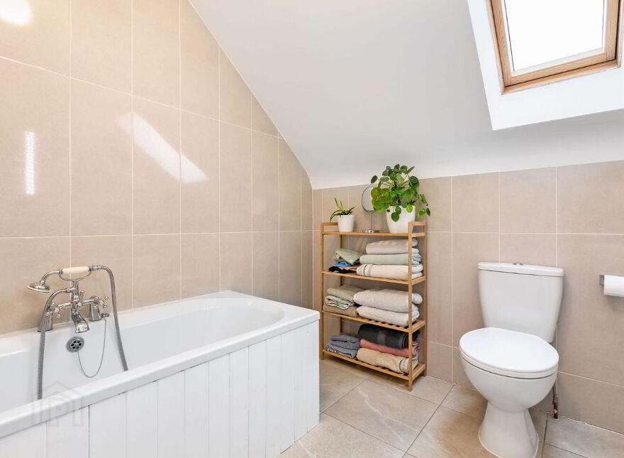 11 Speers Green, Forest Park, Dromahair, F91W5D2