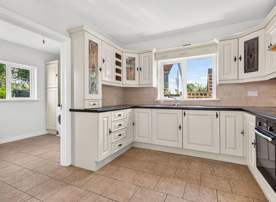 27 Churchfield, Dromahair, F91H6X0