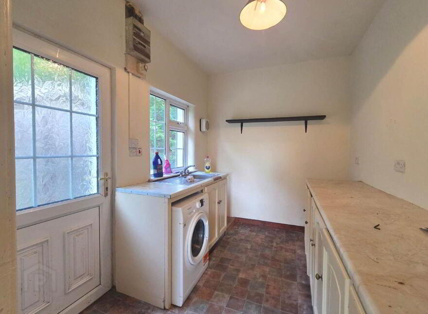 Tyrur, Newbridge, H53XE02