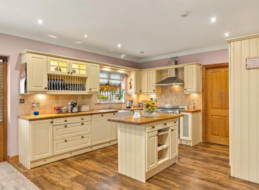 Capella House, Clownings, Corbally, W12DX80