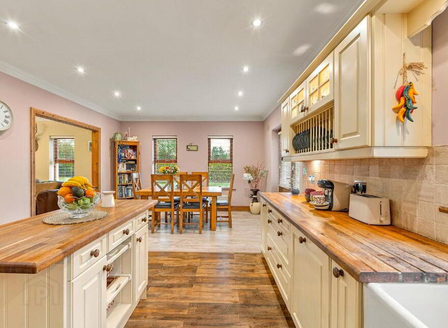 Capella House, Clownings, Corbally, W12DX80