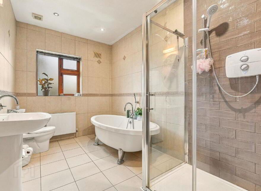 Capella House, Clownings, Corbally, W12DX80