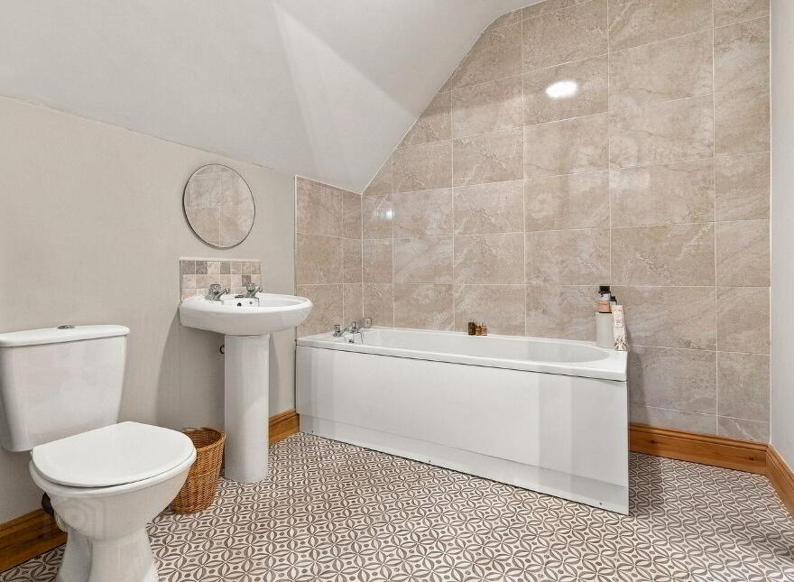 Capella House, Clownings, Corbally, W12DX80