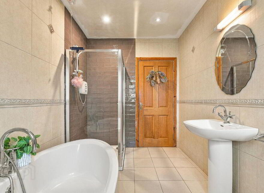 Capella House, Clownings, Corbally, W12DX80
