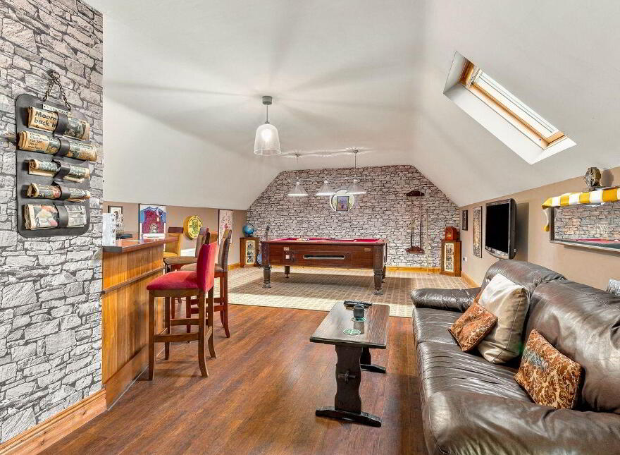 Capella House, Clownings, Corbally, W12DX80