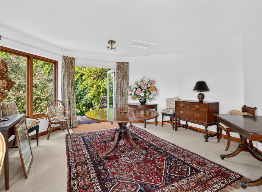 Knockcree House, 8 Mahee Island, Comber, Newtownards, BT23 6EP