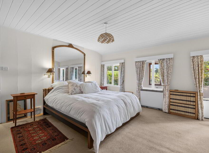 Knockcree House, 8 Mahee Island, Comber, Newtownards, BT23 6EP