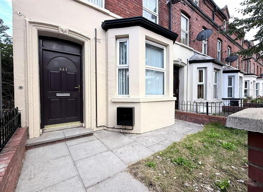 247 Springfield Road, Belfast, BT12 7DD