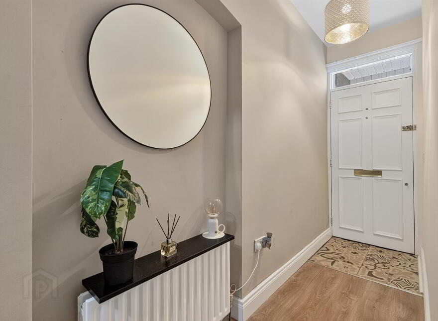 204 Cregagh Road, Belfast, BT6 9EU