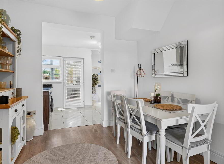 204 Cregagh Road, Belfast, BT6 9EU