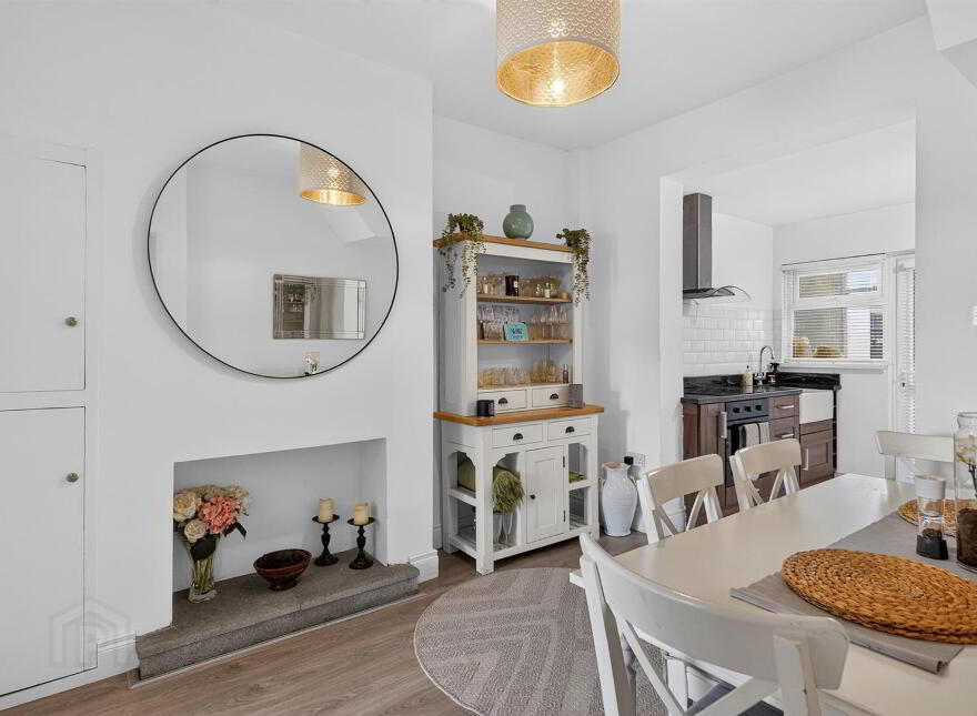 204 Cregagh Road, Belfast, BT6 9EU